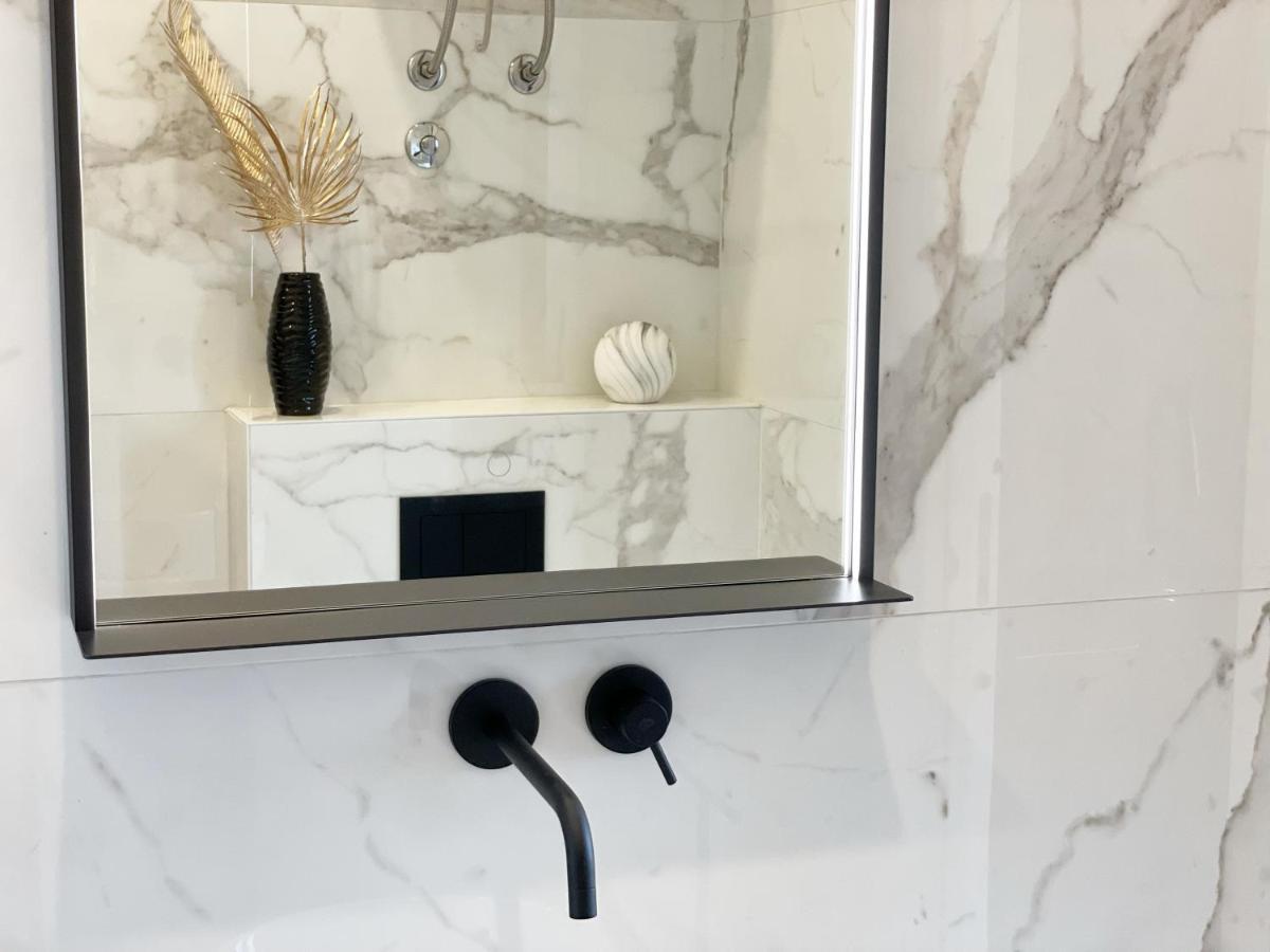 Navis City Apartments Пула Екстериор снимка