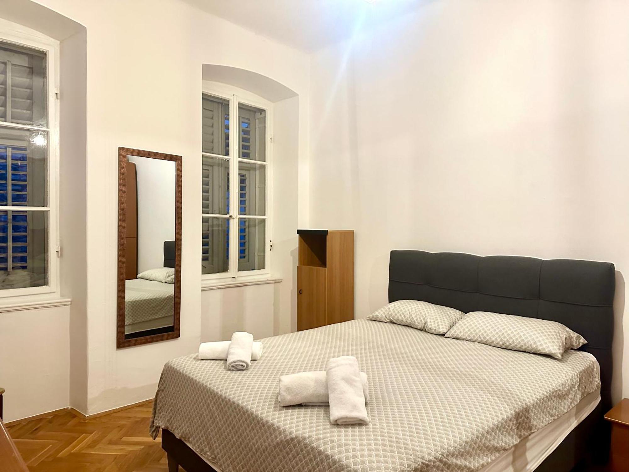 Navis City Apartments Пула Екстериор снимка